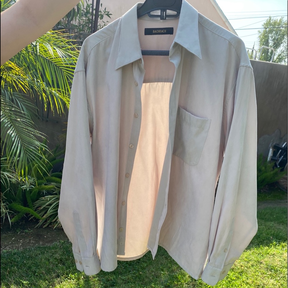 Backrach button up